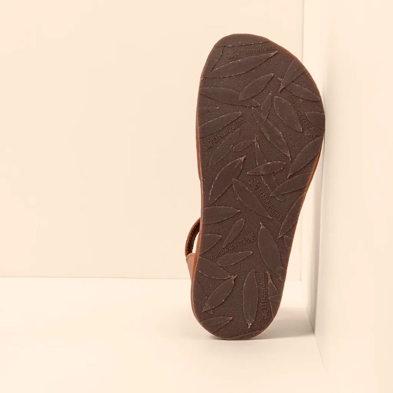 Flexible Gummisohle mit Blattprofil bei El Naturalista