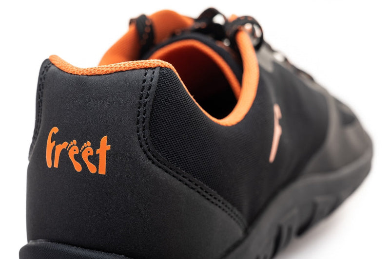 Freet Feldom Black / Orange – minimalistischer Trail-Barfußschuh